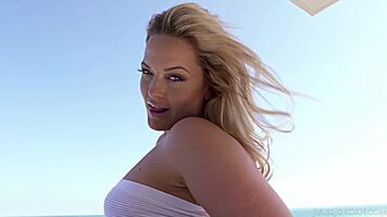 I wish we have new scenes of from Alexis Texas this year
