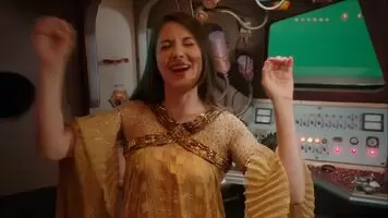 Alison Brie might pretend not to like it, but she certainly knows what shes doing