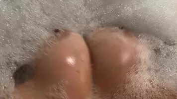 My first little video of my boobly bubbly 👁Cup boobies 👁🦊