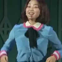 Twice-Jihyo butt checks