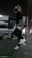 Korean women have a lot of courage. Old grandfather sees nothing