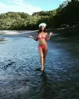 Barbara Palvin teasing