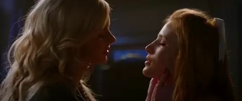 Which female celebrity or celebrities do you want Bella Thorne to cuck you with?