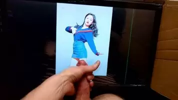Dreamcatcher Gahyeon gets covered in cum