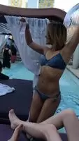 Carefree pool party cutie 👙