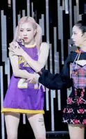 BlackPink - Rose getting down