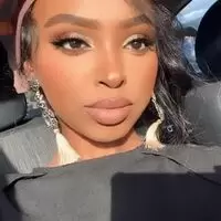 Sabrina @brinney_
