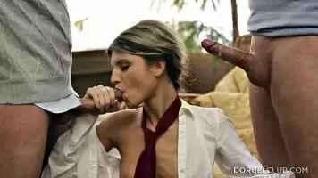 Great build up to the cumshot in this Gina Gerson clip
