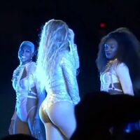 Beyonce trying to hide her camel-toe on stage but couldn't