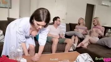 Sister & Friend Got Decent Fucking Tits r/BoobsMotel