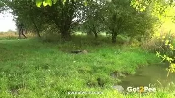 GREAT - Outdoors Pissing At Its Best