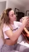 😘