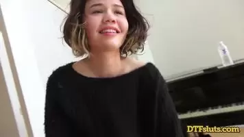 Yhivi's adorable blowjob
