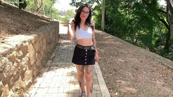 Lady fingers herself in public park until she squirts 1