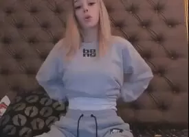 cam girl strip