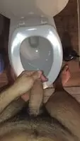 Anyone else “pinch” the cum then go to the bathroom to release it? Saves me a whole mess lol