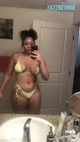 Thiccc Twitch Streamer Jazzberriie