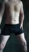 M 140 pounds. Just a lil dick drop for you