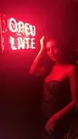 I'd love to fuck Victoria Justice up against that wall. Such a sexy slut