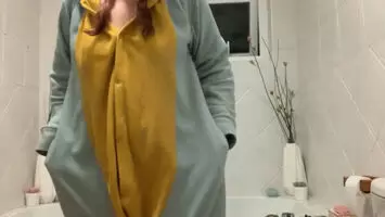 Your reward for sorting by new: Your favorite redhead in her Squirtle onesie😉