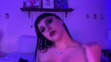 Who can I suck on next?🖤