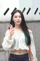 CLC - Elkie feat. Yujin