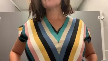 Sexting with hubby. Here’s. Gif I made for him. 😘