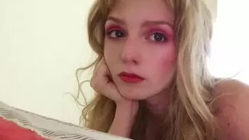it’s wild how much zoom can cover up what you’re doing, ~*a peak from my OnlyFans