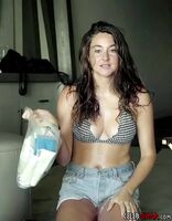 Shailene Woodley nice tits