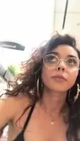 Sarah hyland is just to hot to not jerk to