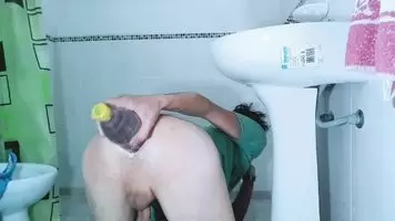 im 24, this is the biggest bottle i ever inserted in my hole