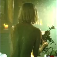Kiernan Shipka is so hot.