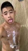 @LukeTruongxxx Looking For A Shower Buddy