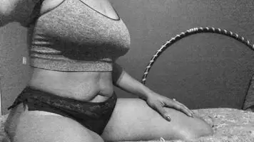 Black and white tease & drop on this fine Sunday 🤩