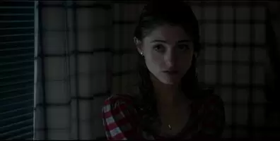 Natalia Dyer tiny plots