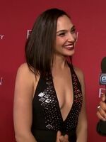 Gal Gadot needs her beautiful face and cleavage sprayed with cum