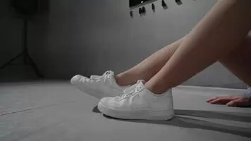 Yoojung Lee smooth legs