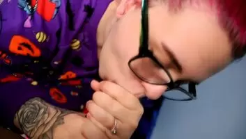Just a nerd girl sucking the soul out of a BBC 🤓😋