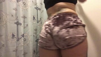 I love these little booty shorts 💁🏼‍♀️