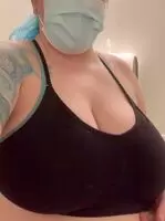 eeling especially horny today😈
