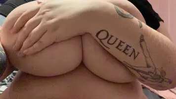 Titty drop for you 😘