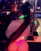 She so fucking sexy 😋👍