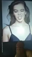 Hailee Steinfeld