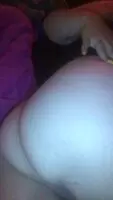 Come rub on my booty for me 😇