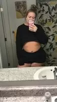 Crop tops are easy access🤷🏼‍♀️