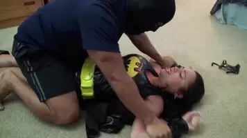 Two girls finger fucked to orgasm by intruder r/fingerfucking/
