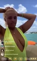 Stacked Latina