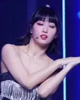 TWICE - Momo