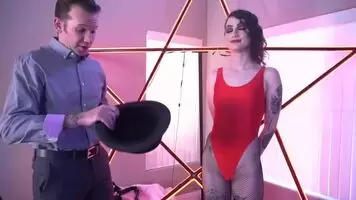 Magician Pegged By His New Assistant