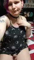 I bought a new toy! If you want to watch me cum in it DM me 😜